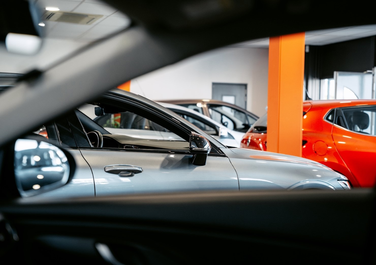 <h5>Gratis</h5>
<p>Wij staan achter al onze producten. Daarom geven wij <strong>GRATIS</strong> 6 maanden volledige garantie op al onze auto’s.</p>