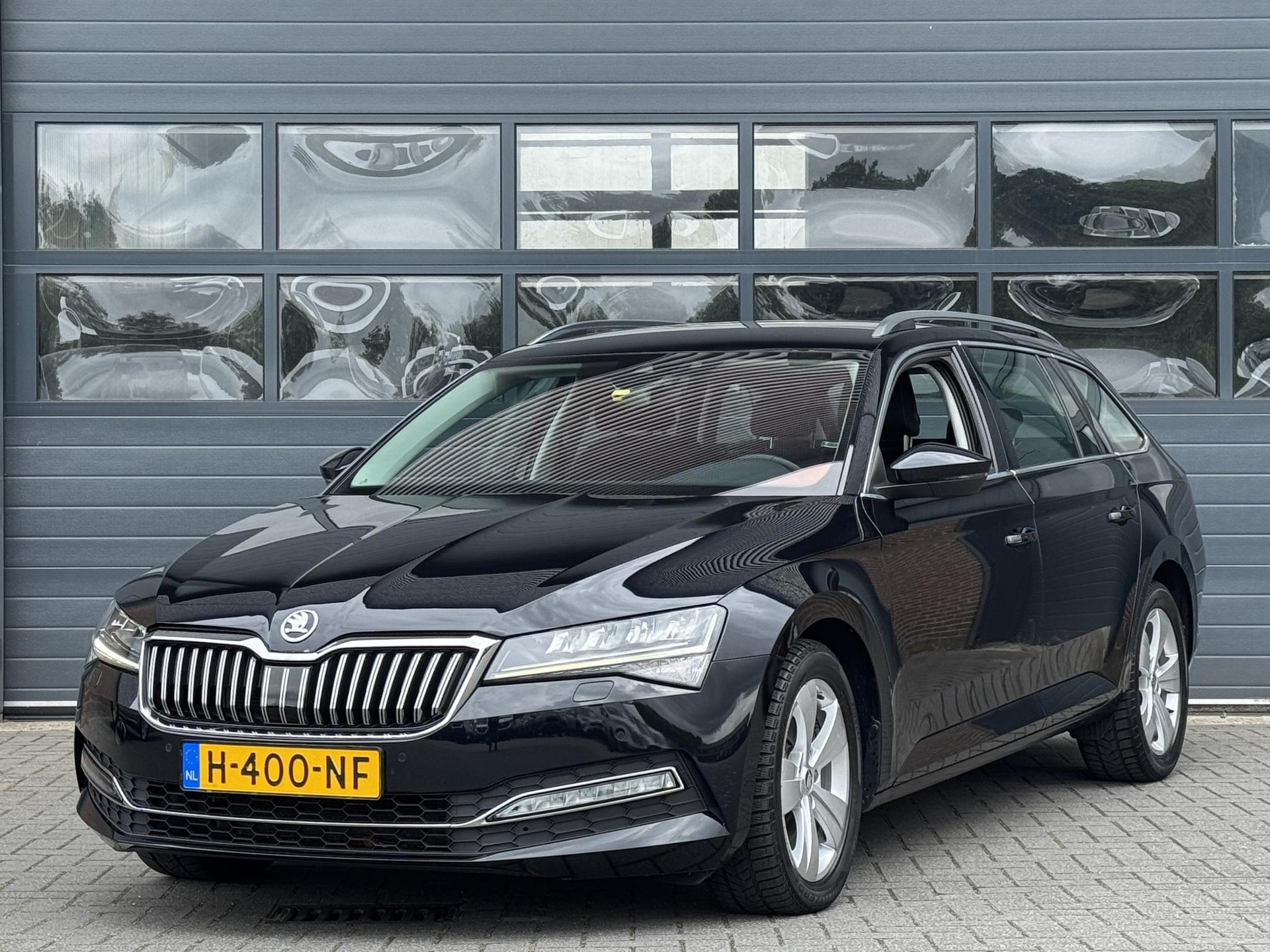 46068461
